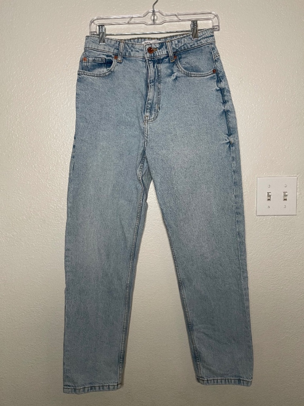 Zara High Waisted Ankle Length Jeans